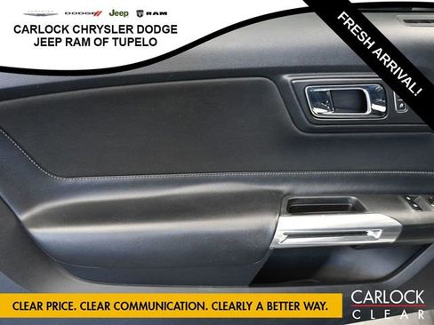 Used 2015 Ford Mustang image 19