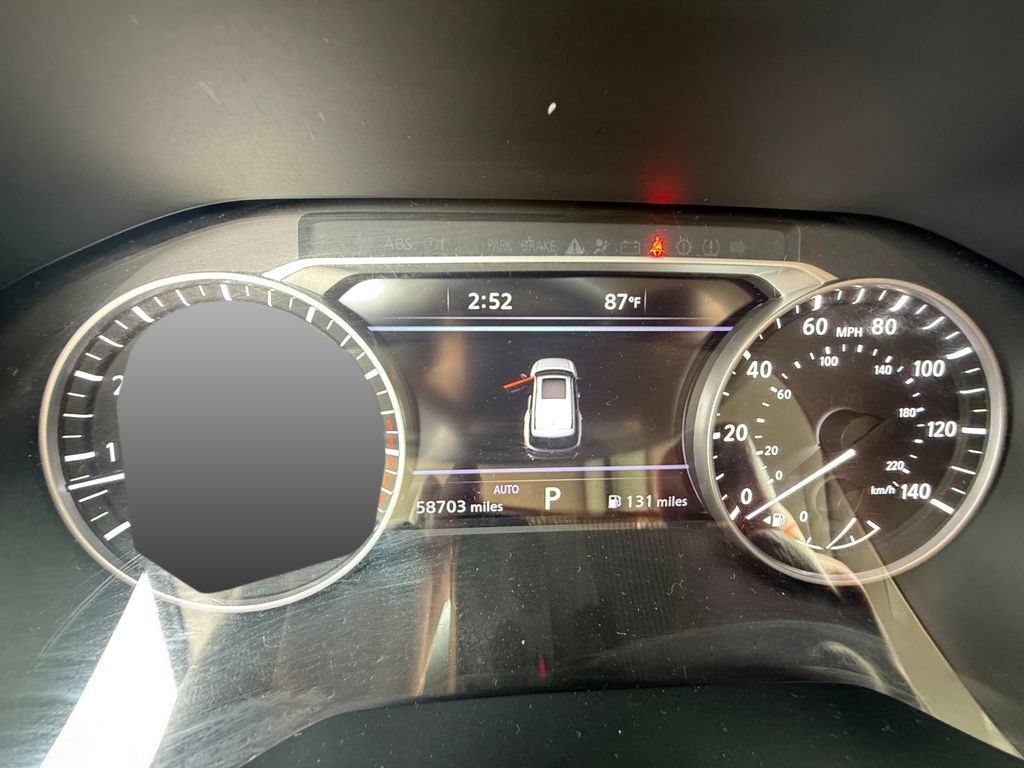 Used 2025 Nissan Pathfinder SL AWD/4WD image 13