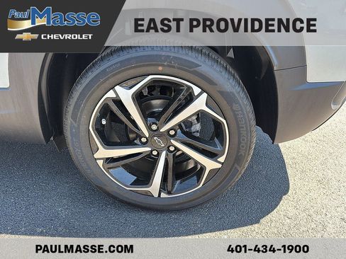 Used 2023 Chevrolet TrailBlazer RS w/ Sun and Liftgate Package AWD/4WD image 8