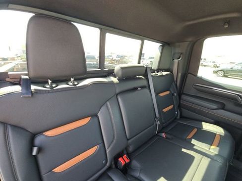 Used 2024 GMC Sierra 1500 AT4 w/ AT4 Preferred Package image 15