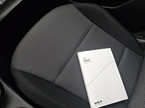 Certified 2023 Kia Soul LX w/ LX Technology Package FWD image 26