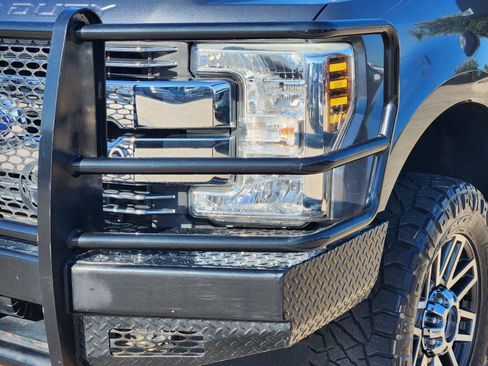Used 2019 Ford F250 Lariat w/ Lariat Ultimate Package AWD/4WD image 6