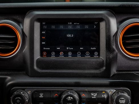 Used 2020 Jeep Gladiator Mojave w/ LED Lighting Group image 23