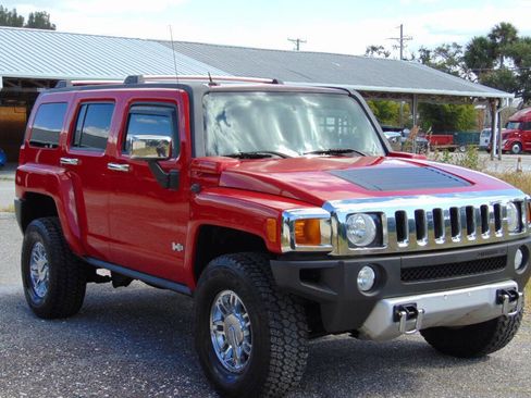 Used 2008 HUMMER H3 Alpha image 1
