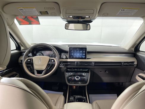 Used 2022 Lincoln Corsair AWD w/ Premium Package image 15