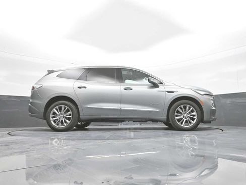 Used 2024 Buick Enclave Avenir AWD/4WD image 49