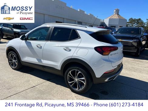 Certified 2023 Buick Encore GX Select w/ Safety Package II image 5