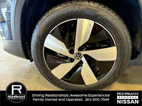 Used 2025 Volkswagen Taos S image 5