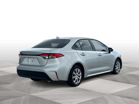 Used 2026 Toyota Corolla LE FWD image 8