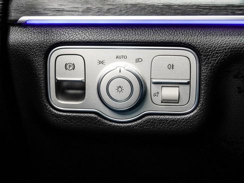 Used 2025 Mercedes-Benz GLE 450 GLE 450 w/ Driver Assistance Package image 29