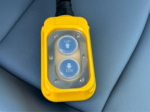 New 2025 Ford F550 4x4 Regular Cab Super Duty image 9