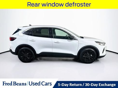 Certified 2023 Ford Escape Active AWD/4WD image 10