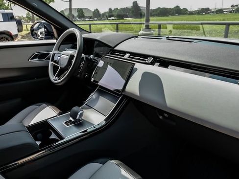 New 2026 Land Rover Range Rover Velar S AWD/4WD image 20