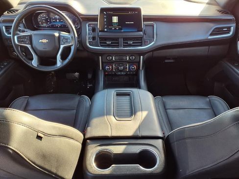 Used 2023 Chevrolet Suburban Premier image 13