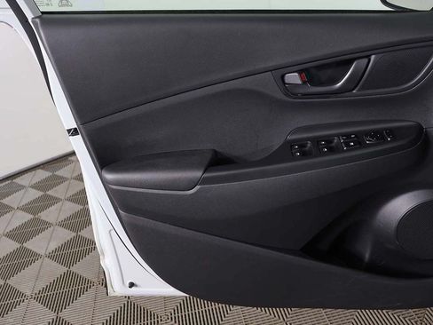 Used 2020 Hyundai Kona SE AWD/4WD image 17