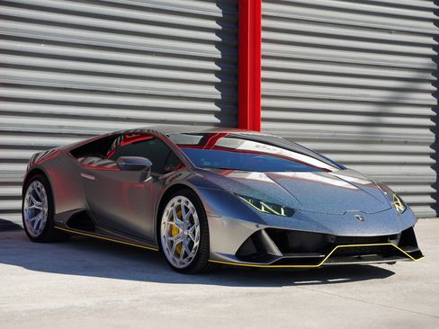 Used 2020 Lamborghini Huracan EVO image 9