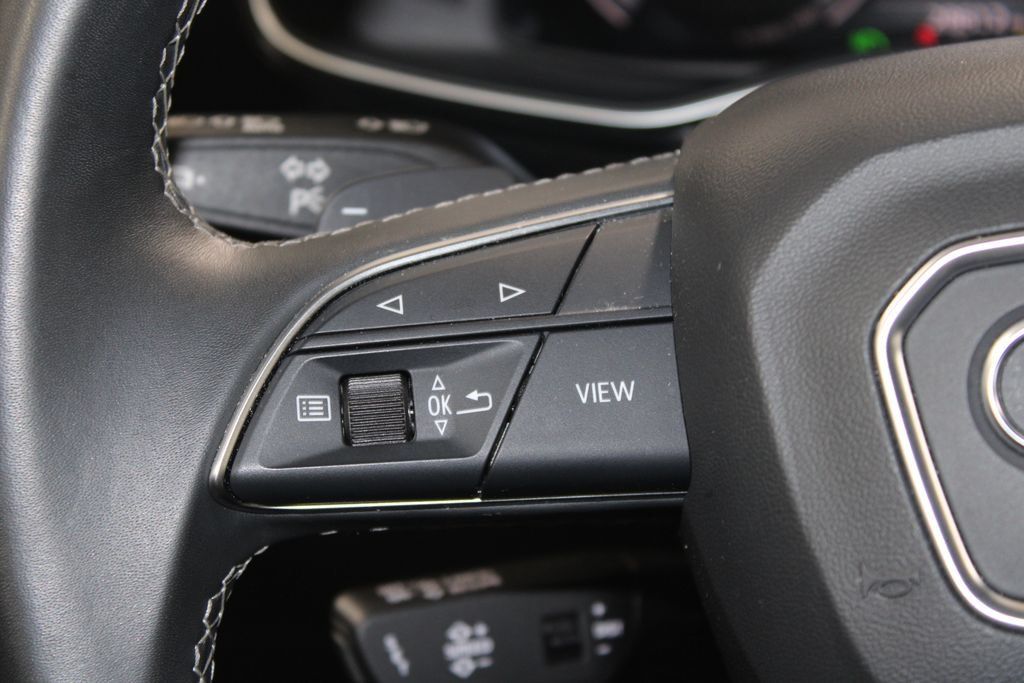Used 2025 Audi Q7 3.0T Premium Plus AWD/4WD image 34