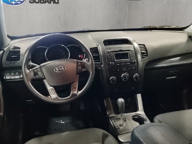 Used 2011 Kia Sorento LX w/ Convenience Pkg AWD/4WD image 2