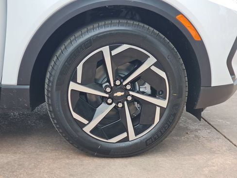 New 2026 Chevrolet Equinox EV LT w/ Comfort Package FWD image 38