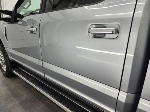 Used 2022 Ford F250 Lariat w/ Chrome Package image 31