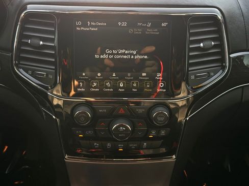 Used 2020 Jeep Grand Cherokee Overland image 20