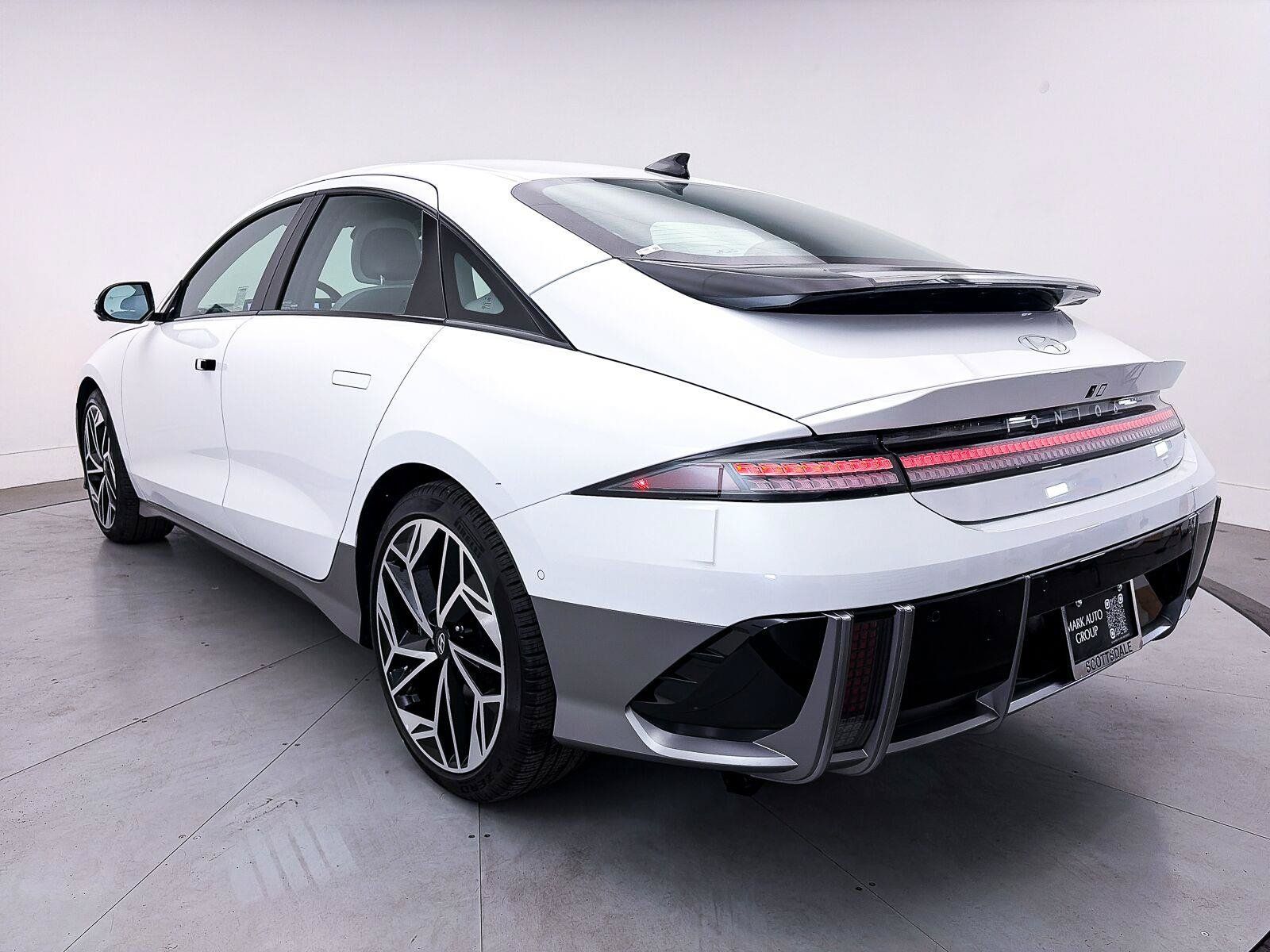Used 2025 Hyundai Ioniq 6 Limited RWD image 14