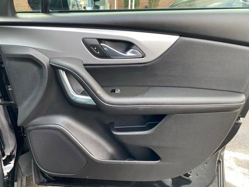 Used 2023 Chevrolet Blazer LT image 33