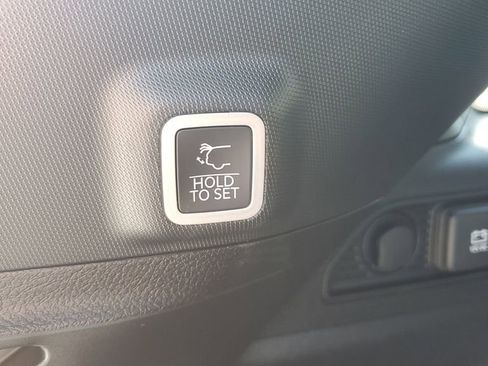 New 2025 Jeep Grand Cherokee Limited w/ Black Appearance Package image 11