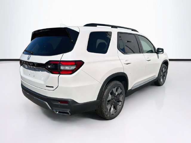 New 2026 Honda Pilot Touring image 7