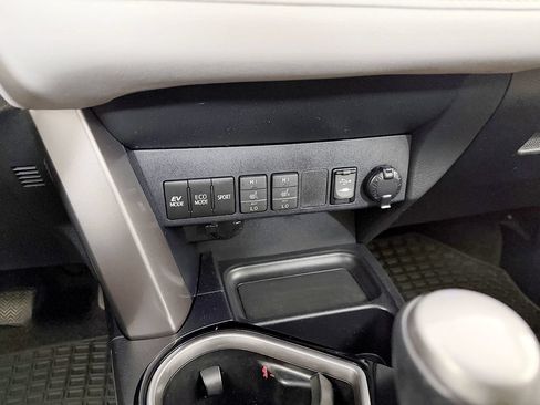 Used 2016 Toyota RAV4 Limited AWD/4WD image 60