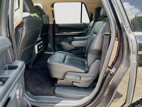 Used 2022 Ford Expedition Max XLT w/ Livery Package AWD/4WD image 23