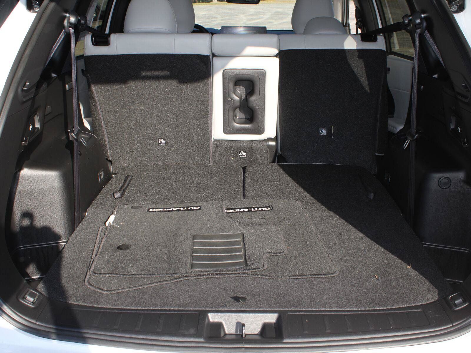 Used 2025 Mitsubishi Outlander SE AWD/4WD image 8