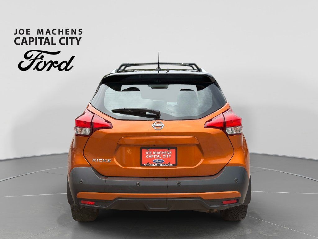 Used 2020 Nissan Kicks SR FWD image 6