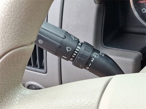 Used 2009 Ford Edge SE image 22