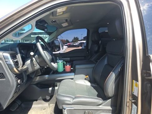 Used 2023 Ford F250 Lariat w/ Lariat Ultimate Package AWD/4WD image 10