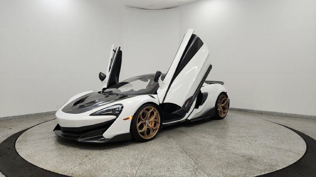 Used 2019 McLaren 600LT RWD image 9