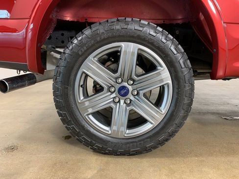 Used 2019 Ford F150 XLT w/ Equipment Group 302A Luxury AWD/4WD image 39