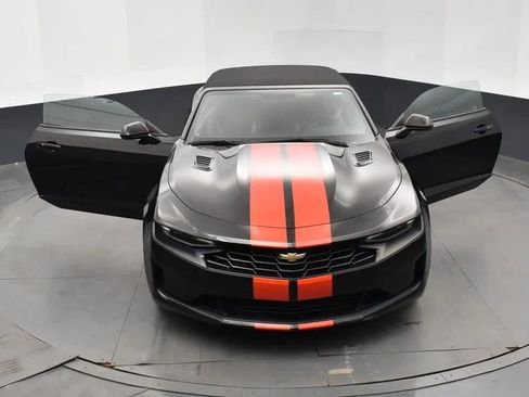 Used 2023 Chevrolet Camaro LT RWD image 10