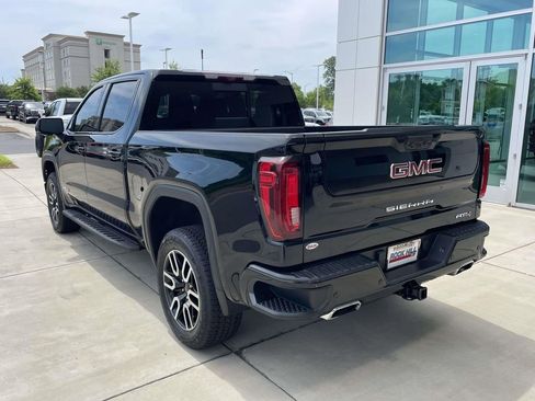 Used 2024 GMC Sierra 1500 AT4 w/ Technology Package AWD/4WD image 9