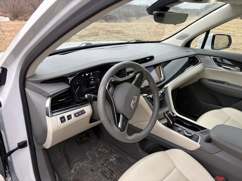 Used 2021 Cadillac XT6 Premium Luxury image 13