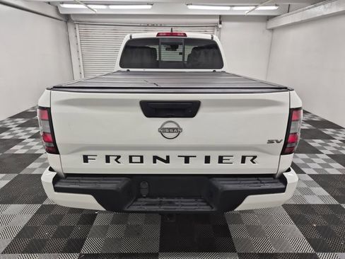 Used 2022 Nissan Frontier SV image 5