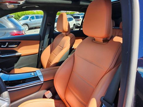 Used 2023 Mercedes-Benz GLC 300 4MATIC image 14