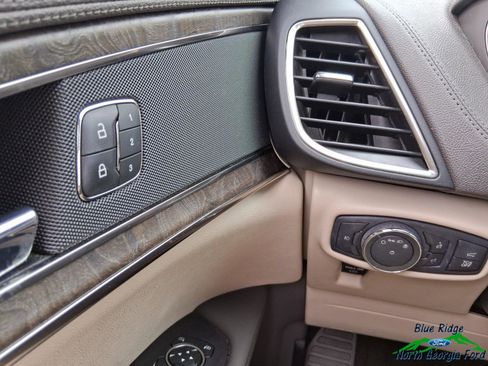Used 2019 Lincoln Nautilus Select FWD image 24
