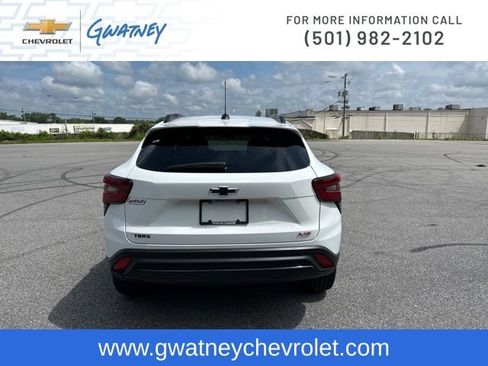 Used 2025 Chevrolet Trax RS w/ Driver Confidence Package FWD image 6