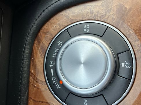 Used 2024 Nissan Armada SL w/ Cargo Package image 32