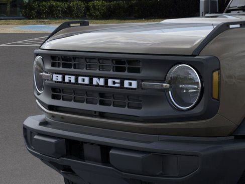 New 2025 Ford Bronco 4-Door image 19