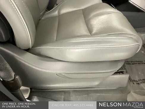 Used 2019 Lincoln Navigator L Select RWD image 29