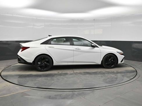 New 2026 Hyundai Elantra Sport image 9