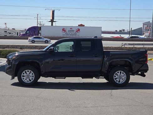 New 2026 Toyota Tacoma SR5 image 2