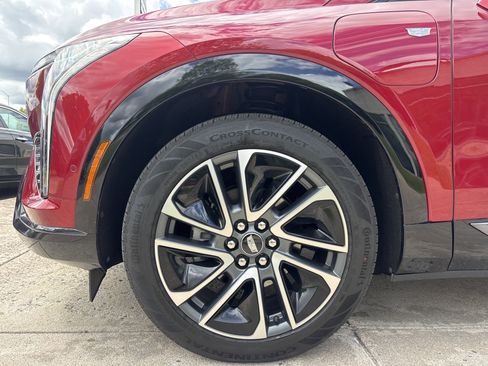 Used 2025 Cadillac Optiq Sport 2 w/ LPO, Floor Liner Package AWD/4WD image 17